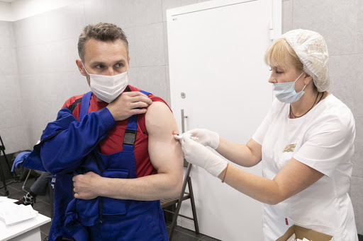 40 сотрудников НПО Машиностроения сделали прививки от COVID-19